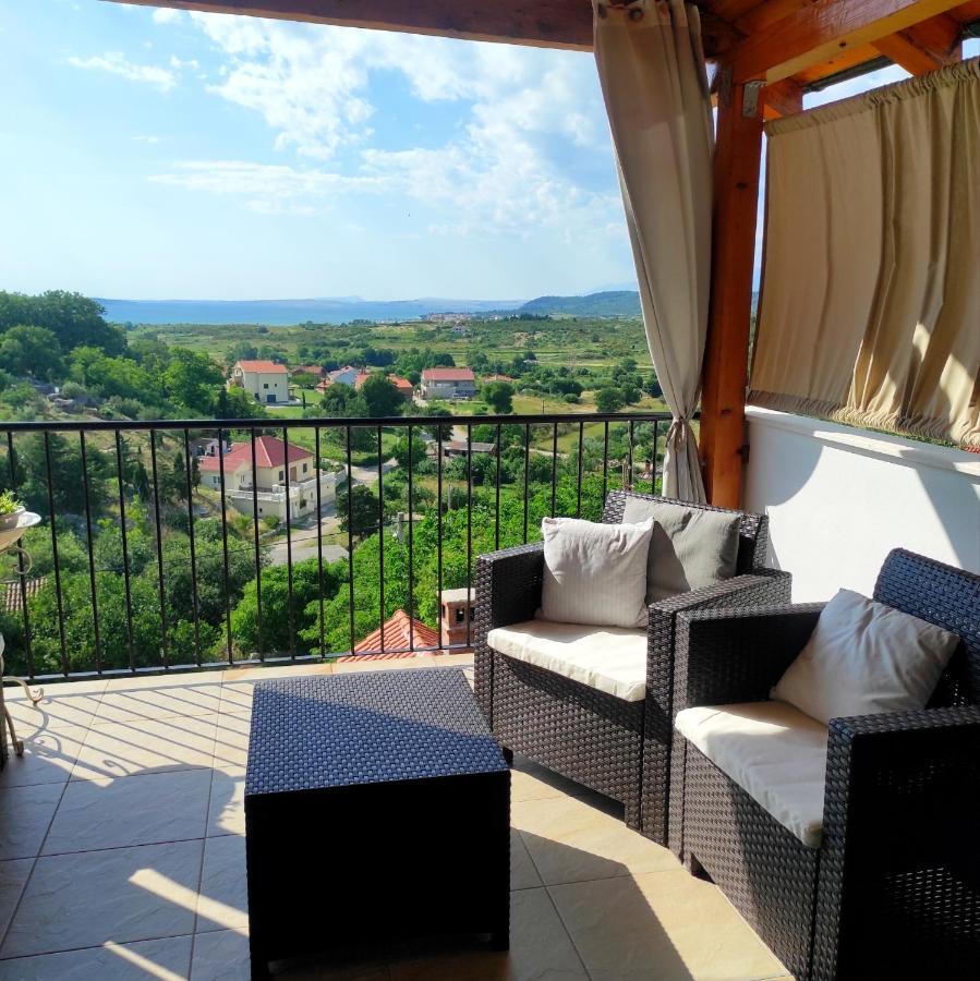 Cernesa Apartment Razanac