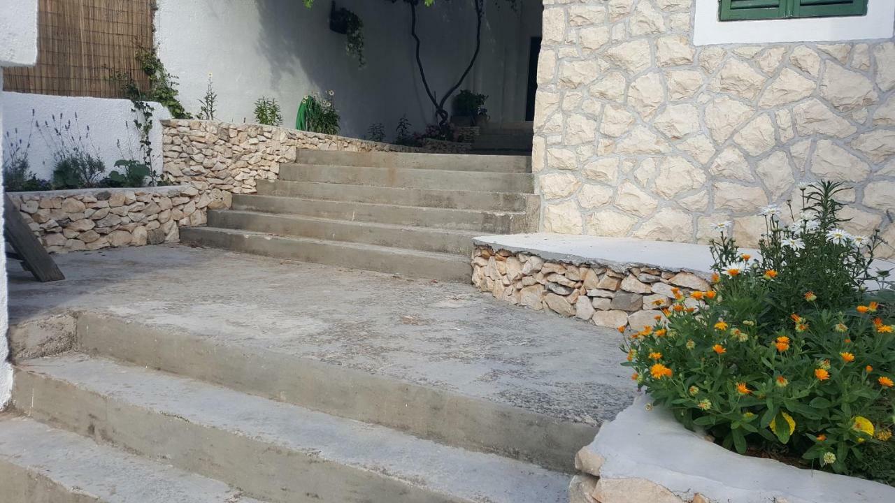 Apartment Cernesa Razanac
