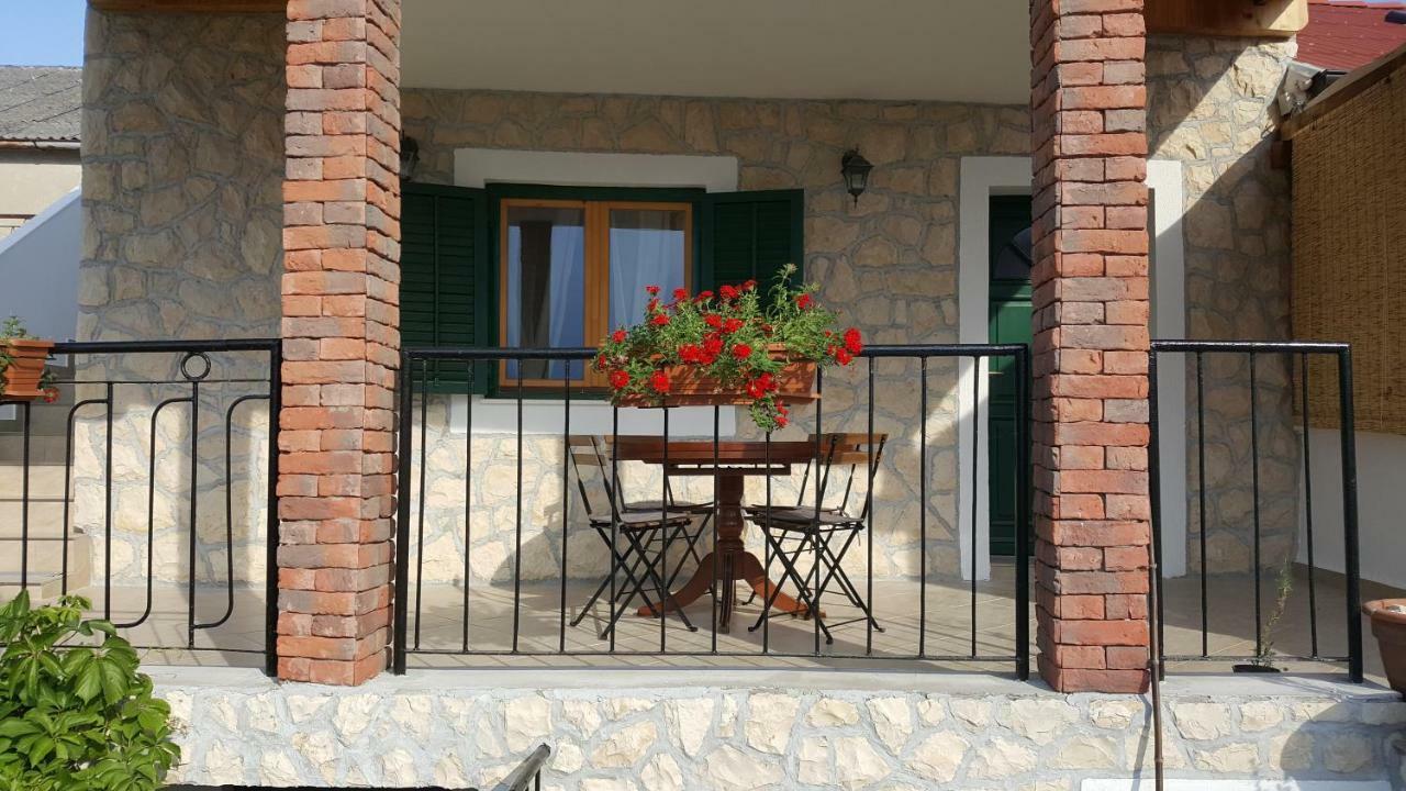 Cernesa Apartment *