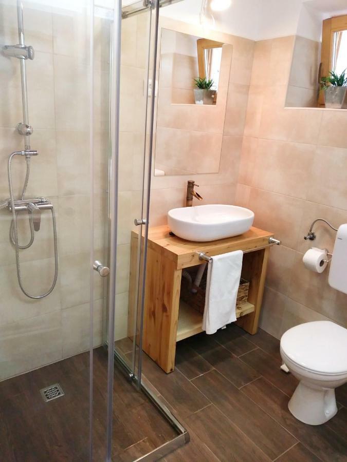 Cernesa Apartment Razanac