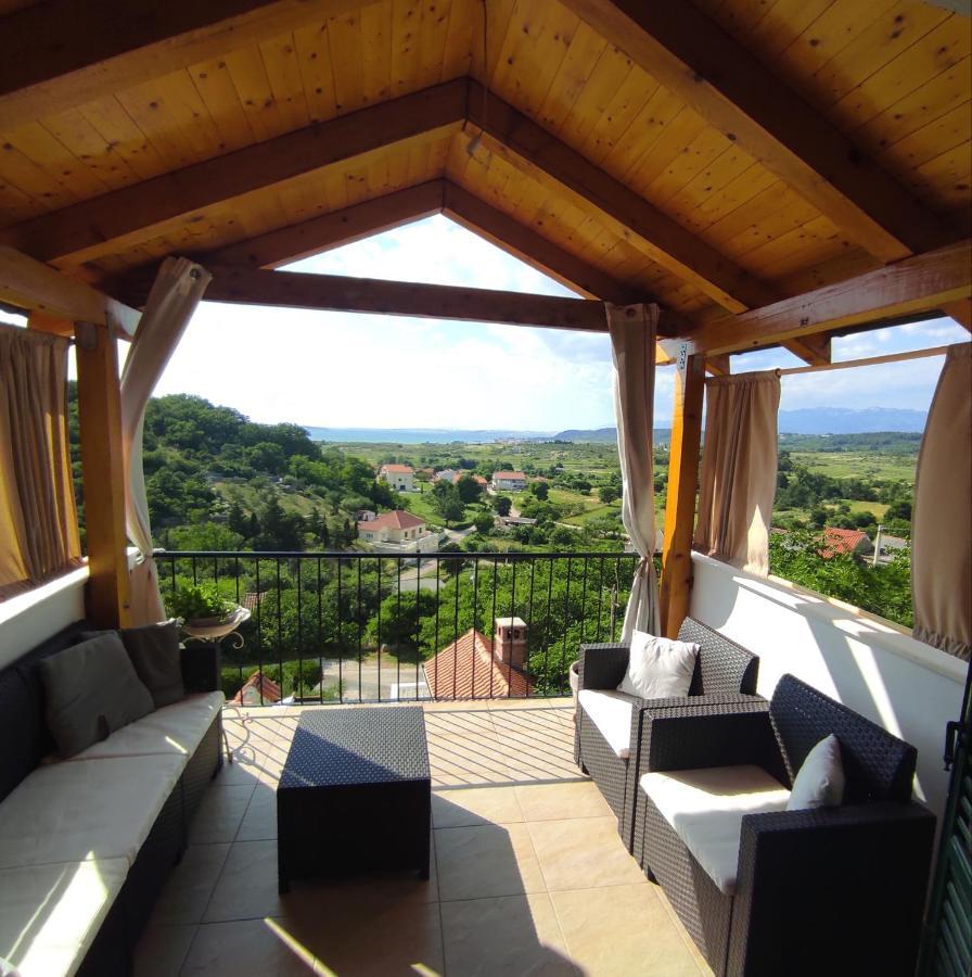 Cernesa Apartment Razanac
